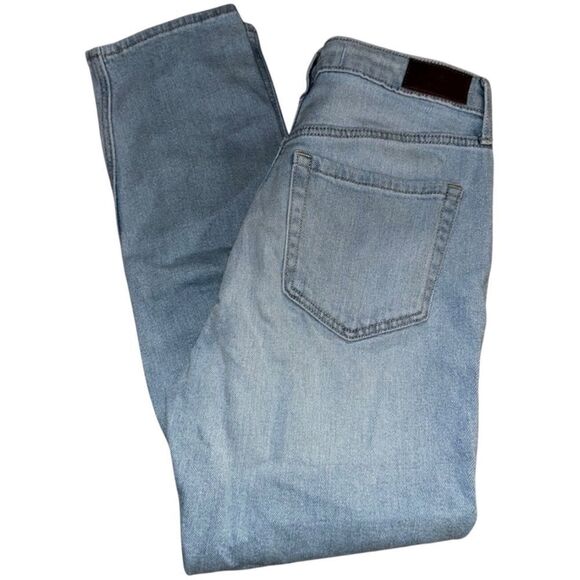 🔸BUNDLE ONLY🔸|EUC| HOLLISTER Ultra High Rise Distressed Mom Jeans - Picture 4 of 6